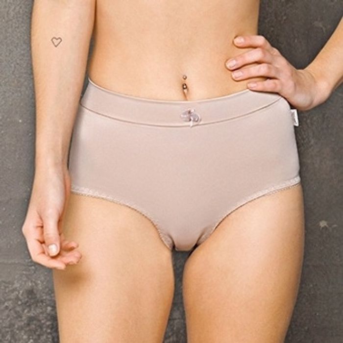 calcinha-pos-cirurgia-bege-macom-cod-2046 calcinha-pos-cirurgia-bege-macom-cod-2046
